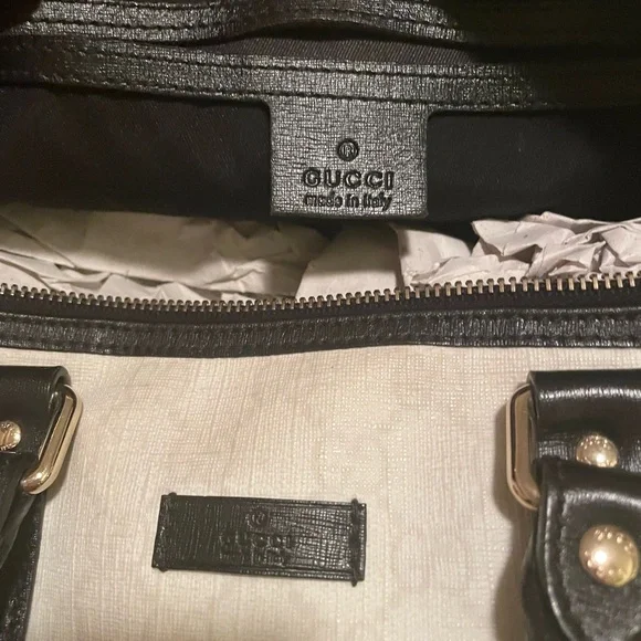 Preowned GUCCIWhite GG Supreme Coated CanvasJoy Boston Handbag